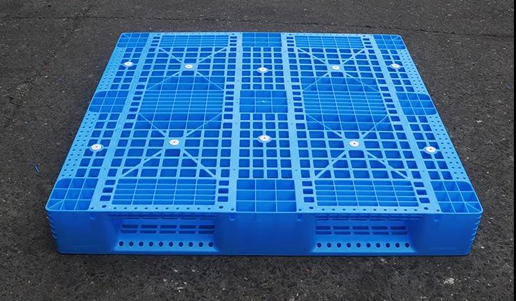 塑料托盤廠家銷售價(jià)格，報(bào)價(jià)的定義標(biāo)準(zhǔn)