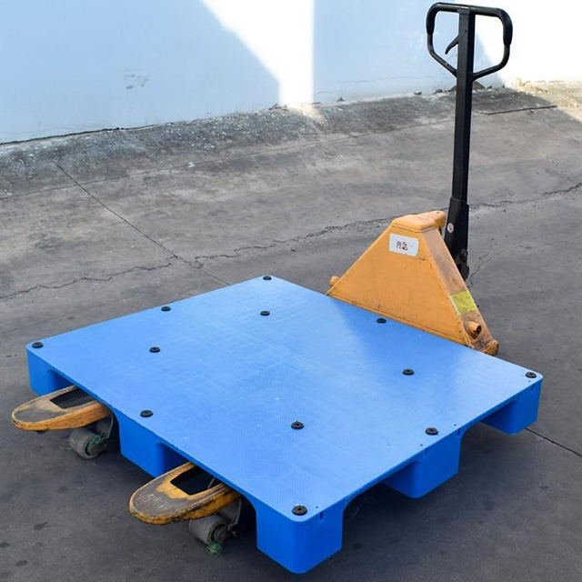 山東塑料托盤廠家，生產(chǎn)各種高質(zhì)量塑料托盤，滿足不同行業(yè)需求。