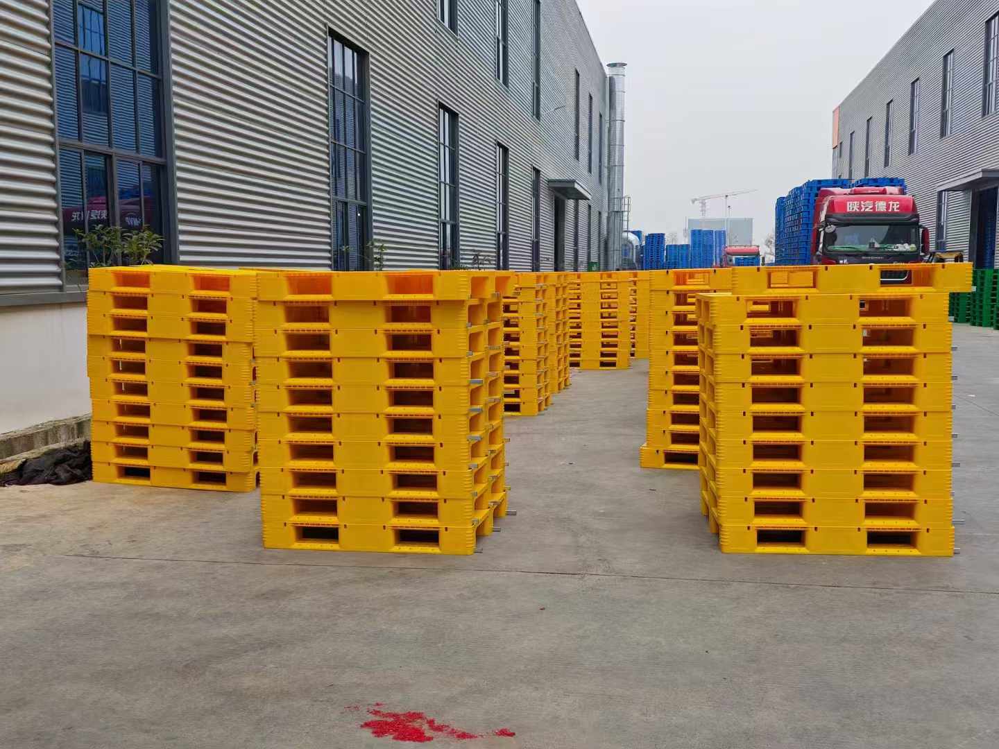 倉儲塑料托盤在倉庫使用時需要注意的事項(xiàng)?