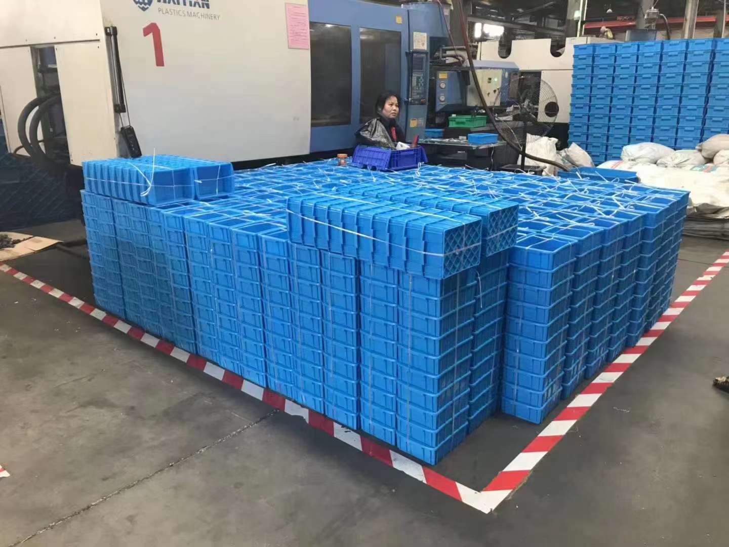 配套貨架使用的塑料托盤都有哪些規(guī)格？