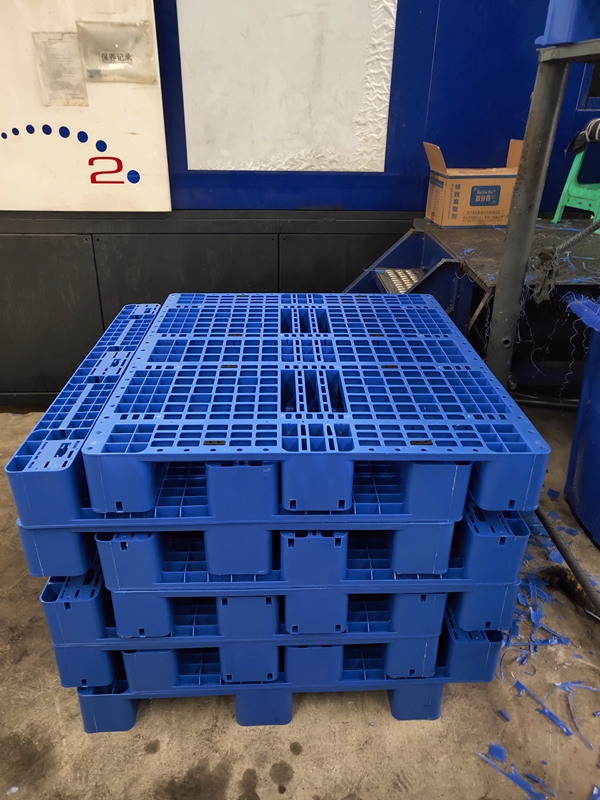 適合食品廠冷庫專用的塑料托盤有哪些？低溫下使用哪種塑料托盤比較