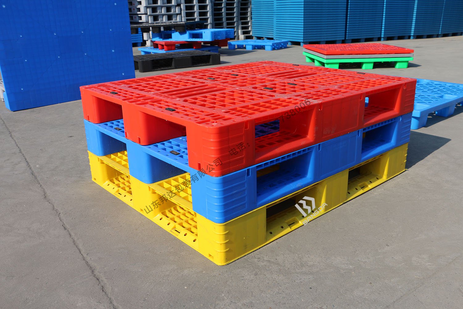 面粉行業(yè)適用什么樣的塑料托盤？