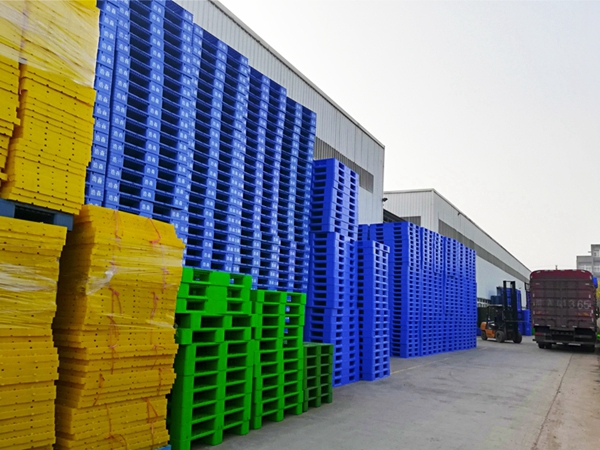 采購塑料托盤要注意哪些？怎樣才能買到適合且合格的塑料托盤？