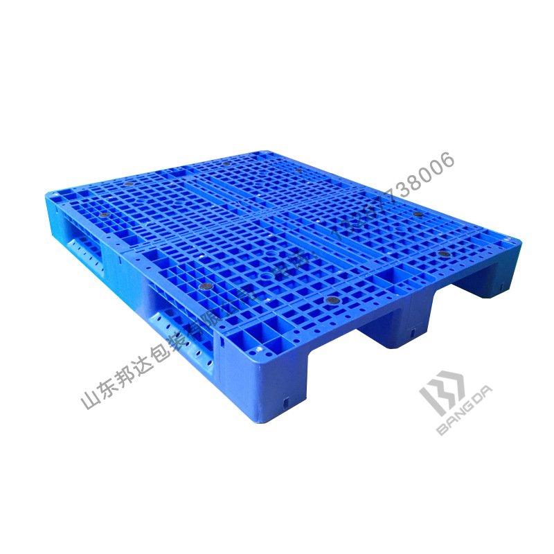 吹塑托盤的優(yōu)勢(shì)與特點(diǎn)分別是什么？